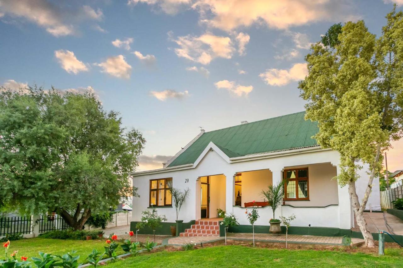 Ravenscliff Villa Oudtshoorn Εξωτερικό φωτογραφία